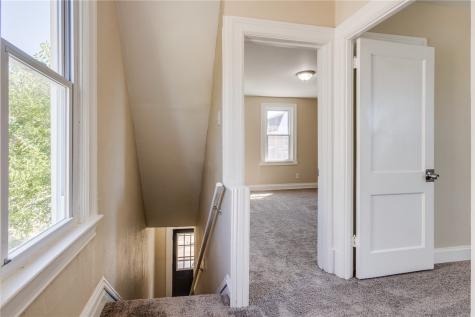 1830 Realty Avenue Beechview PA 15216