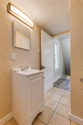 1830 Realty Avenue Beechview PA 15216