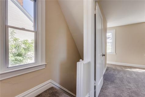 1830 Realty Avenue Beechview PA 15216