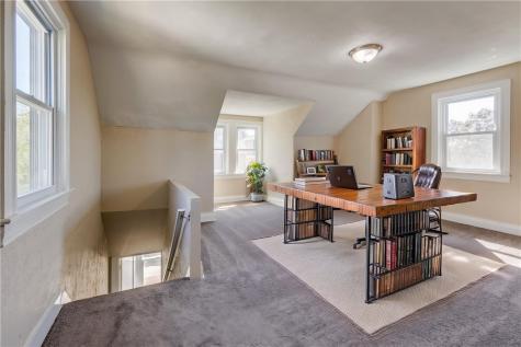 1830 Realty Avenue Beechview PA 15216
