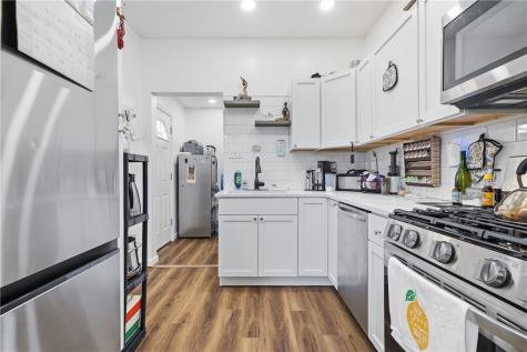 706 Noblestown Road Green Tree PA 15106