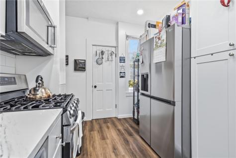 706 Noblestown Road Green Tree PA 15106