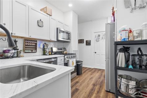 706 Noblestown Road Green Tree PA 15106