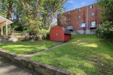 706 Noblestown Road Green Tree PA 15106