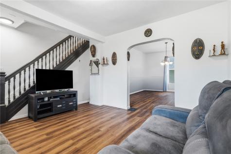 706 Noblestown Road Green Tree PA 15106