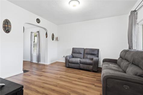 706 Noblestown Road Green Tree PA 15106