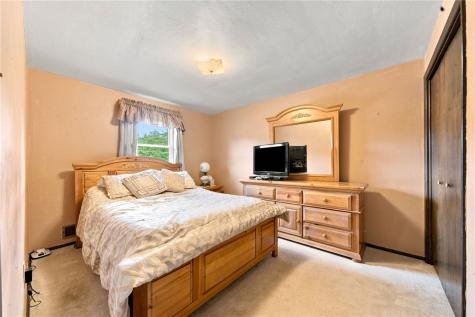 338 Evergreen Drive East Huntingdon PA 15666