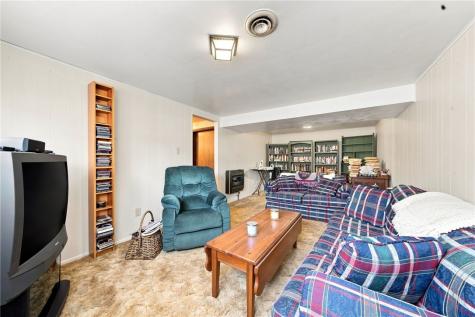 338 Evergreen Drive East Huntingdon PA 15666