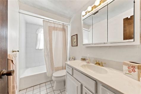 338 Evergreen Drive East Huntingdon PA 15666