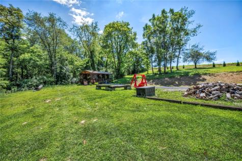 159 Murdocksville Road Hanover Township PA 15026
