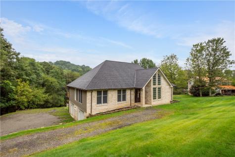 3054 Bedillion Road South Franklin PA 15301
