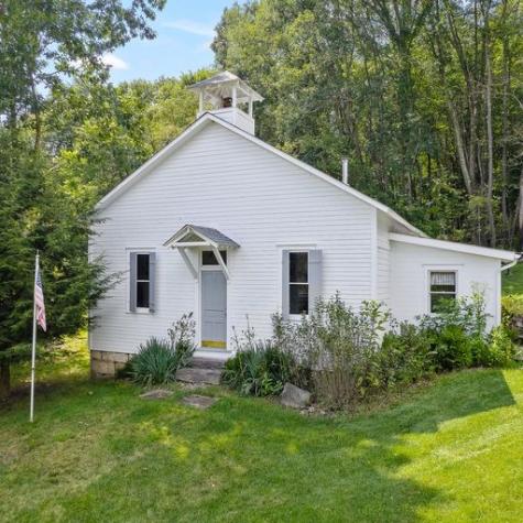 2062 Kittanning Pike Parker Township PA 16049