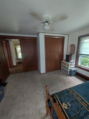 136 4th Street Monaca PA 15061