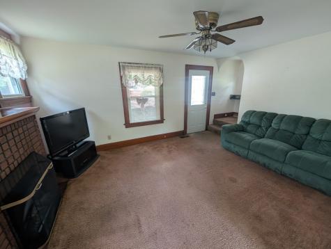 136 4th Street Monaca PA 15061