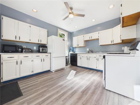 1872 Greenleaf Street West End PA 15203