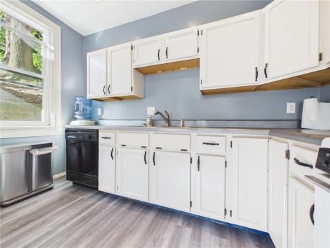 1872 Greenleaf Street West End PA 15203