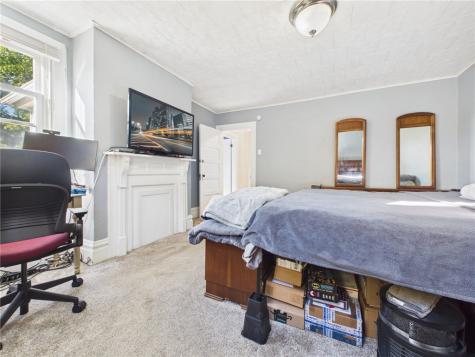 1872 Greenleaf Street West End PA 15203