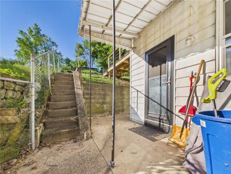 1872 Greenleaf Street West End PA 15203