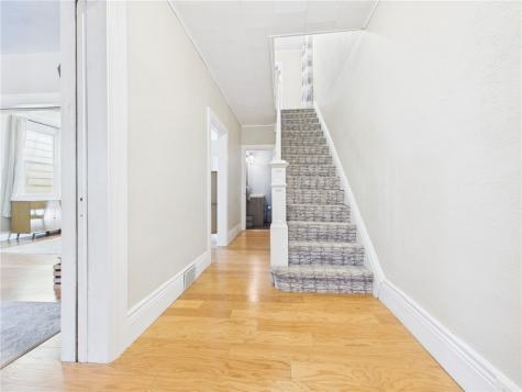 1872 Greenleaf Street West End PA 15203