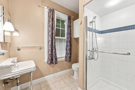 265 Maple Avenue Edgewood PA 15218