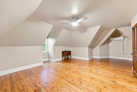 265 Maple Avenue Edgewood PA 15218