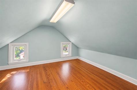 4703 Rolling Hills Road Whitehall PA 15236
