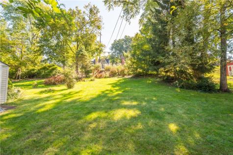 4703 Rolling Hills Road Whitehall PA 15236