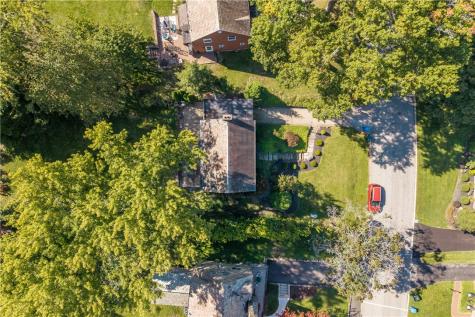 4703 Rolling Hills Road Whitehall PA 15236