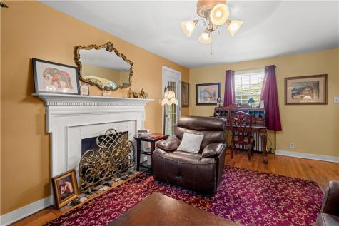 4703 Rolling Hills Road Whitehall PA 15236