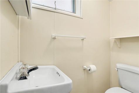 21 Leon Road Green Tree PA 15220
