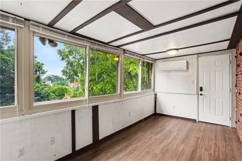 21 Leon Road Green Tree PA 15220