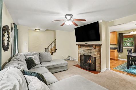 21 Leon Road Green Tree PA 15220