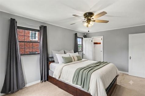 21 Leon Road Green Tree PA 15220