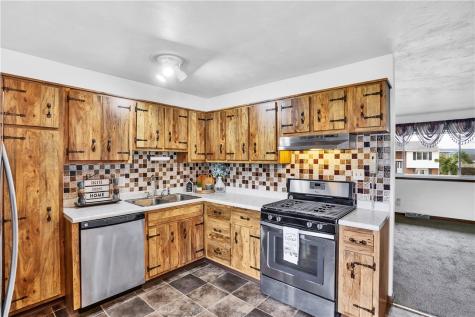 217 Eleanor Drive Latrobe PA 15650
