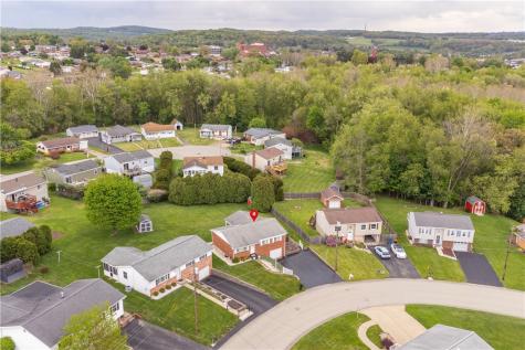 217 Eleanor Drive Latrobe PA 15650