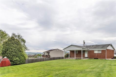217 Eleanor Drive Latrobe PA 15650