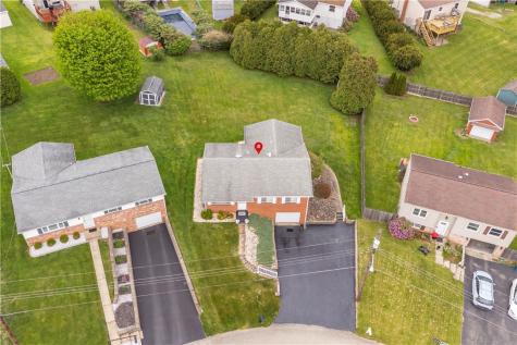 217 Eleanor Drive Latrobe PA 15650