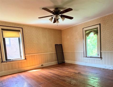 218 W Fulton Street City Of But Nw PA 16001