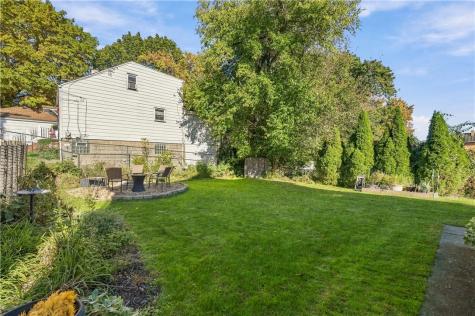 610 Ravenswood Avenue Ross Township PA 15202