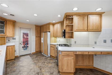 225 Horne Avenue Saxonburg Boro PA 16056