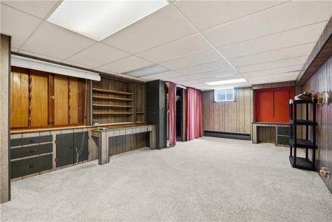 225 Horne Avenue Saxonburg Boro PA 16056