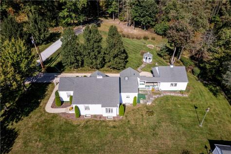 110 Daffodil Lane Hempfield Township PA 15644