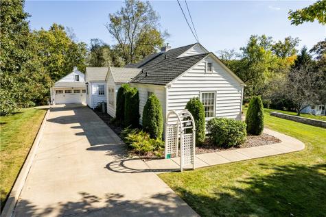 110 Daffodil Lane Hempfield Township PA 15644