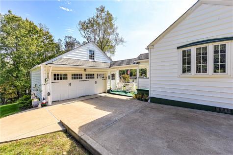 110 Daffodil Lane Hempfield Township PA 15644
