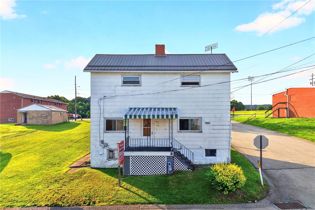 698 High Street California PA 15419
