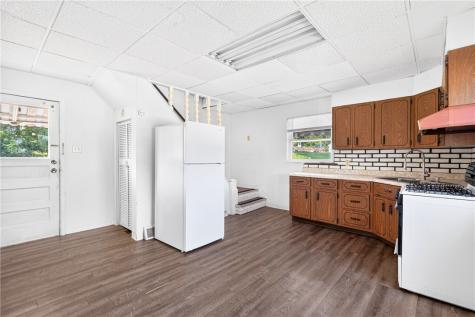 698 High Street California PA 15419