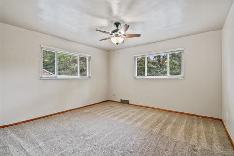 8 Norwich Avenue West View PA 15229