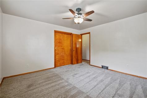 8 Norwich Avenue West View PA 15229