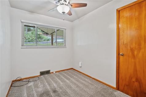 8 Norwich Avenue West View PA 15229
