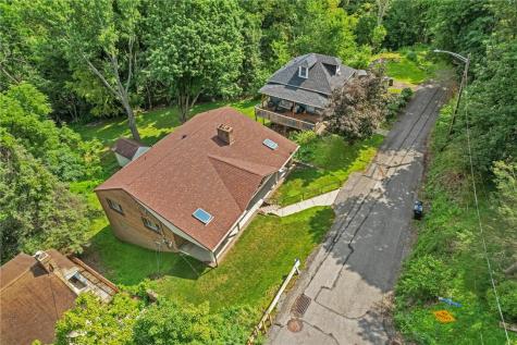 8 Norwich Avenue West View PA 15229